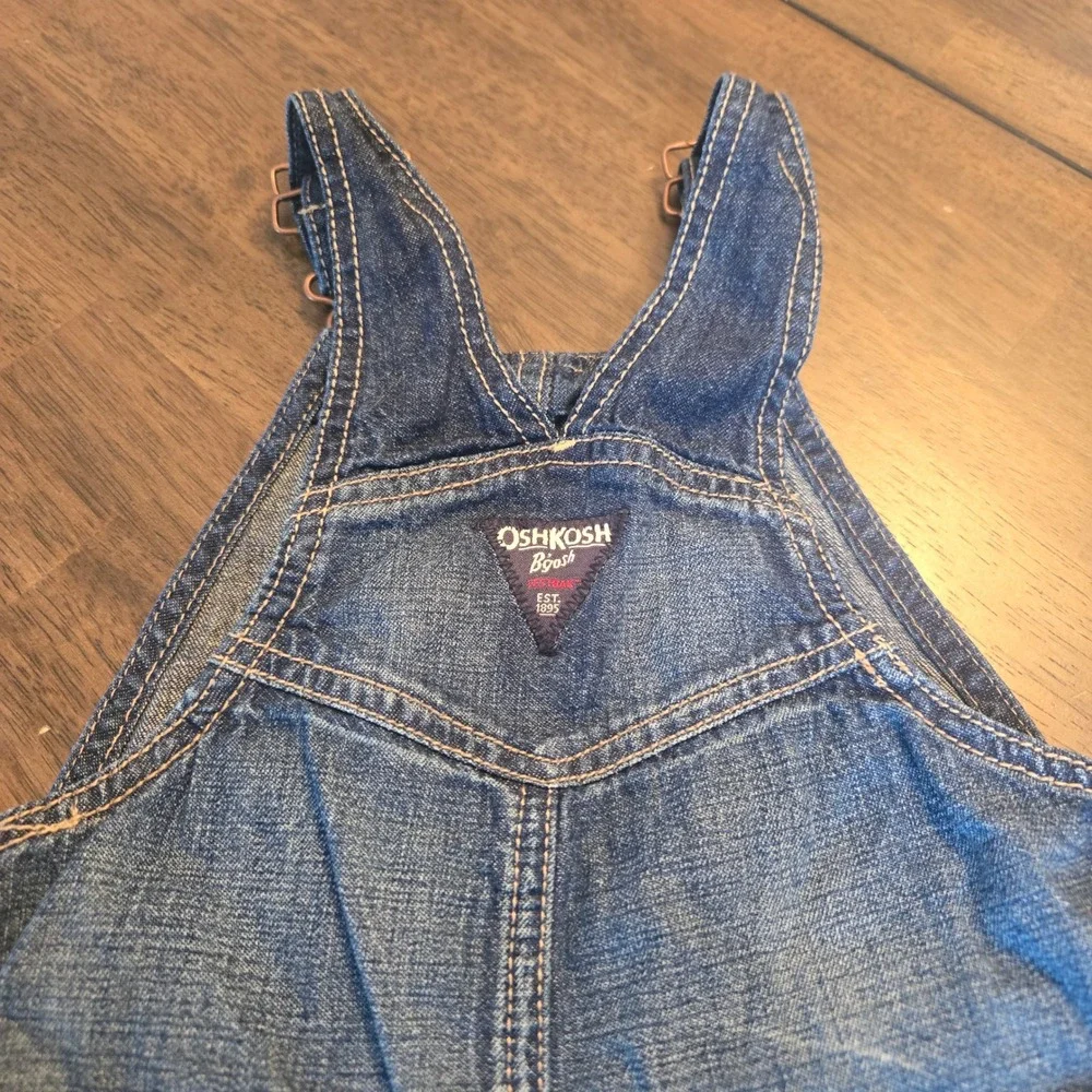 OshKosh Bgosh Kids 2T Blue Denim Bib Overalls Carpenter Workwear Medium Wash